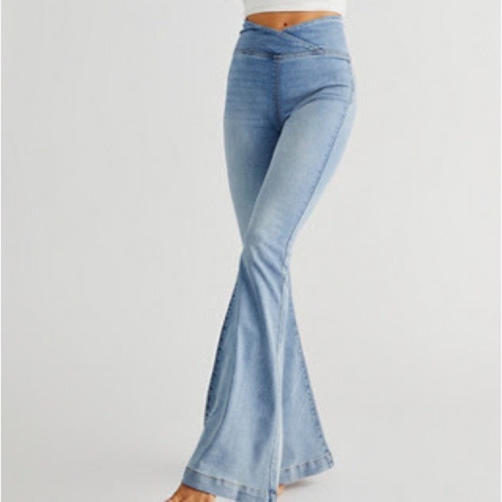 Free People Venice Flare Jeans in Spring Blue, Size 27